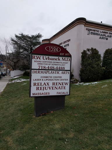 1324 Victory Blvd, Staten Island, NY 10301, USA