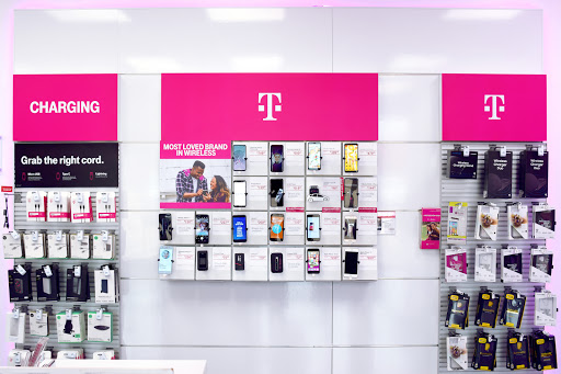 Cell Phone Store «T-Mobile», reviews and photos, 8303 Hwy 6 N, Houston, TX 77095, USA