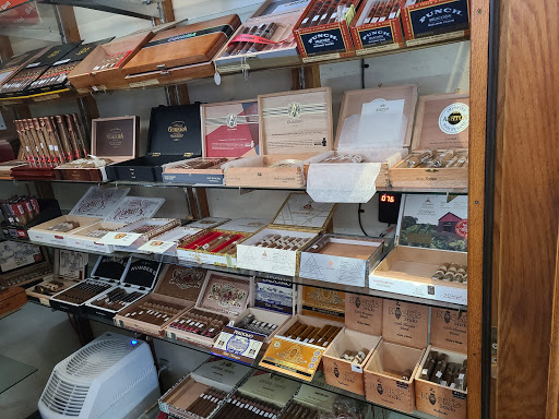 Tobacco Shop «Moon Smoke Shop», reviews and photos, 120 W Grant Rd, Tucson, AZ 85705, USA