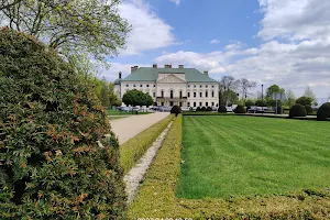 Pałac Sanguszków image