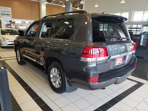 Toyota Dealer «Toyota Knoxville», reviews and photos, 10415 Parkside Dr, Knoxville, TN 37922, USA