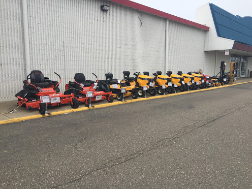 Home Improvement Store «Tractor Supply Co.», reviews and photos, 240 Bluebell Dr NW, New Philadelphia, OH 44663, USA