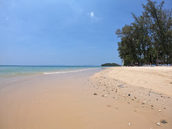 Klong Muang Beach'in fotoğrafı düz ve uzun ile birlikte