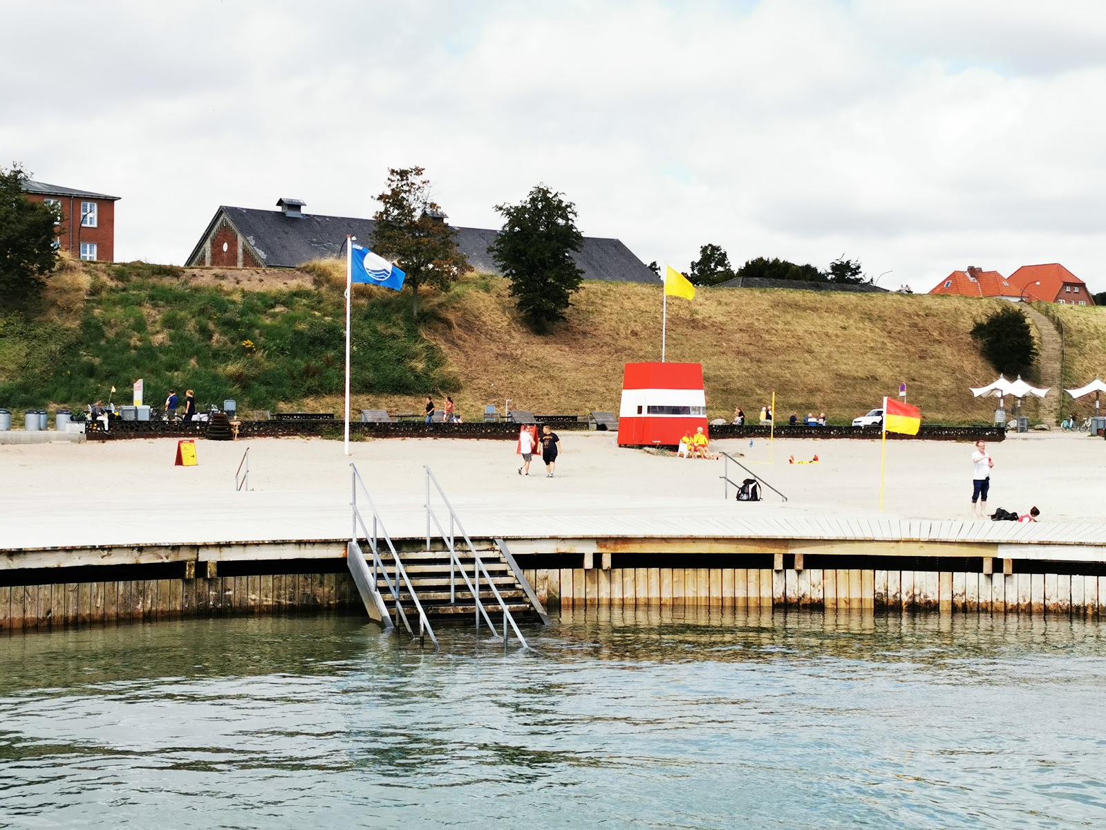 Oster Beach photo #9
