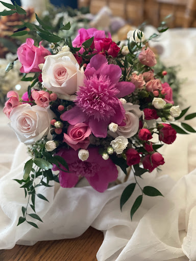 Florist «The Enchanted Florist», reviews and photos, 109 Public Sq, Lagrange, OH 44050, USA