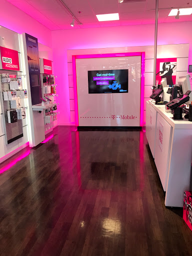 Cell Phone Store «T-Mobile», reviews and photos, 35020 Newark Blvd, Newark, CA 94560, USA