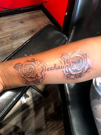 Explore sunflower tattoo ideas black and white, creative tattoo ideas in Lexington, available at LexInk Tattoo