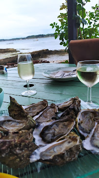 Plats et boissons du Restaurant de fruits de mer les huitres d' Evariste à Locmariaquer - n°8