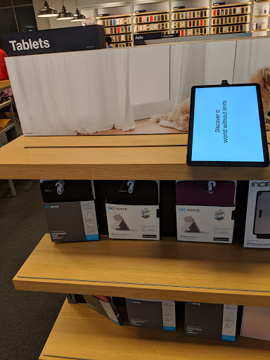 Cell Phone Store «Verizon», reviews and photos, 960 Park Ave N c, Renton, WA 98057, USA