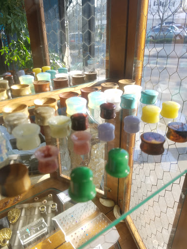 Tattoo Shop «milk and honey tattoo parlour», reviews and photos, 819 Castleton Ave, Staten Island, NY 10310, USA