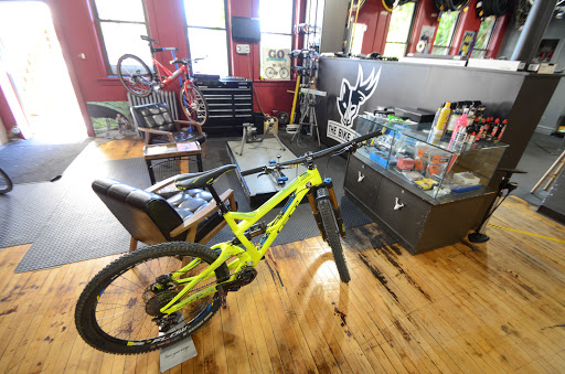 Bicycle Store «The Bike Hub», reviews and photos, 495 N Main St, Glen Ellyn, IL 60137, USA