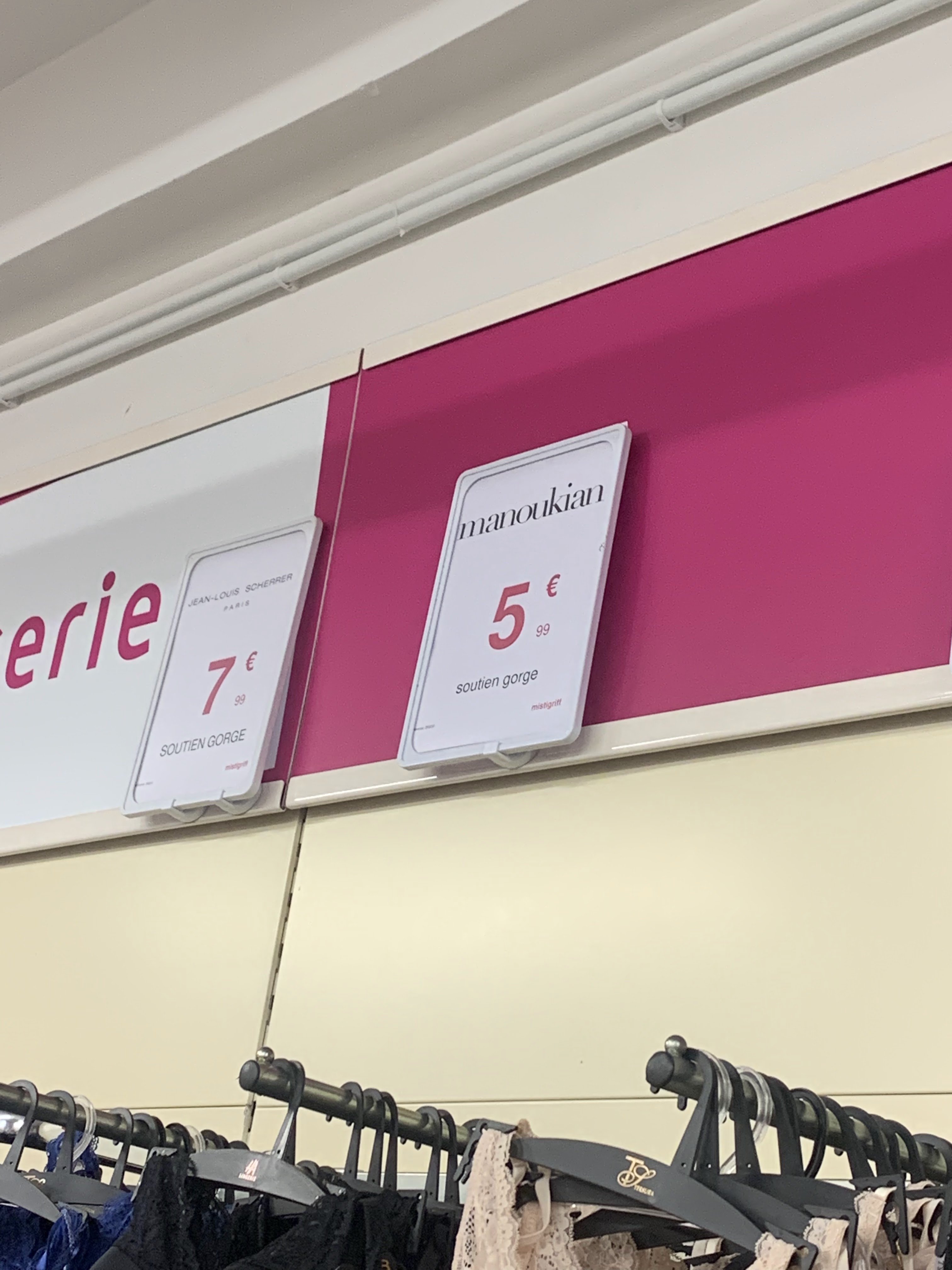 Photo n° 11 de l'avis de Hadèsia. fait le 18/07/2022 à 16:23