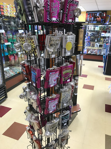 Cigar Shop «Park Avenue Smoke Shop», reviews and photos, 194 Park Ave, Worcester, MA 01609, USA