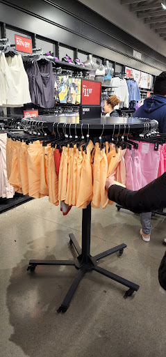 Clothing Store «Nike Factory Store», reviews and photos, 600 Bluebird Ct, Central Valley, NY 10917, USA