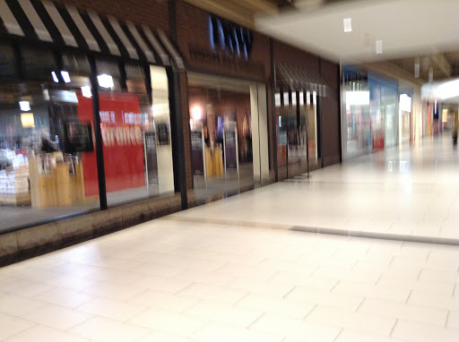 Shoe Store «DSW Designer Shoe Warehouse», reviews and photos, 3721 Palisades Center Dr, West Nyack, NY 10994, USA