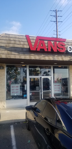 Shoe Store «Vans», reviews and photos, 485 N Tustin St, Orange, CA 92867, USA