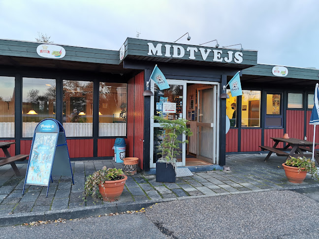 Cafeteria Midtvejs Karup - Café