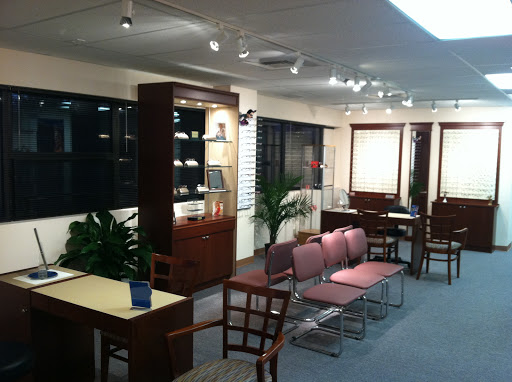 Westgate Optical, 2045 Westgate Dr #300, Bethlehem, PA 18017, USA, 