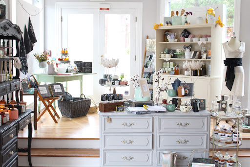 Gift Shop «Lily & Val Flagship Store», reviews and photos, 5900 Ellsworth Ave, Pittsburgh, PA 15232, USA