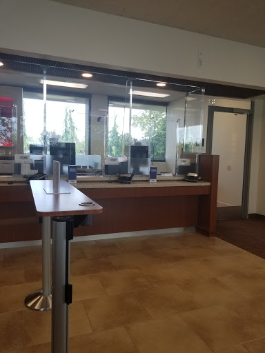 Bank «Wells Fargo Bank», reviews and photos