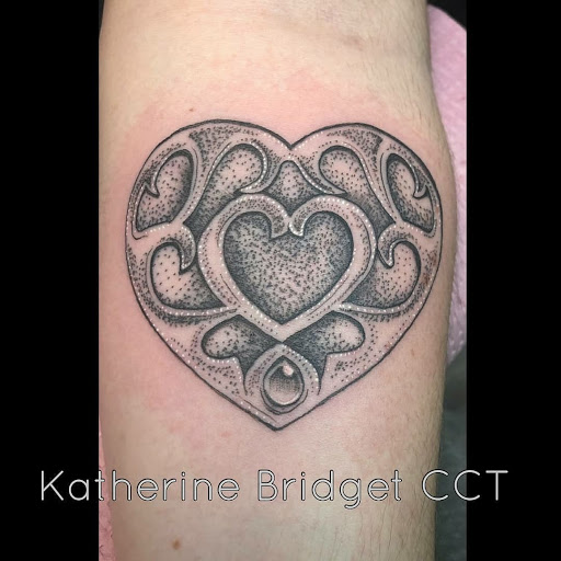 Tattoo Shop «Cherokee Creek Tattoo», reviews and photos, 32449 Ford Rd, Garden City, MI 48135, USA