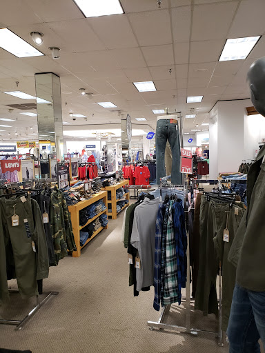 Shopping Mall «Lakeshore Mall», reviews and photos, 150 Pearl Nix Pkwy, Gainesville, GA 30501, USA