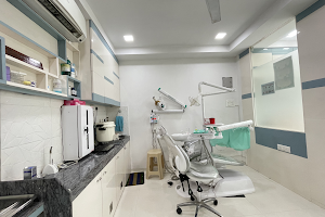 Denfix Dental & Implant Center image