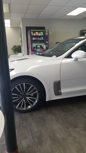 Kia Dealer «Beaverton Kia», reviews and photos, 12520 SW Canyon Rd, Beaverton, OR 97005, USA
