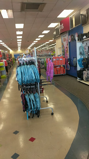 Shoe Store «Shoe Carnival», reviews and photos, 3800 Merle Hay Rd, Des Moines, IA 50310, USA
