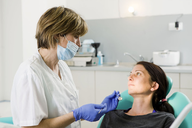 Д-р Галина Бозгунова - стоматолог - София