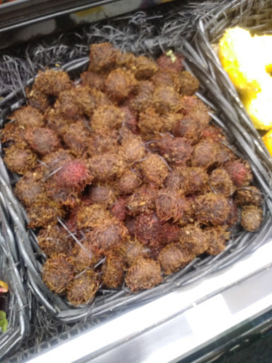 Grocery Store «Hollywood Super Market», reviews and photos, 714 N Main St, Royal Oak, MI 48067, USA