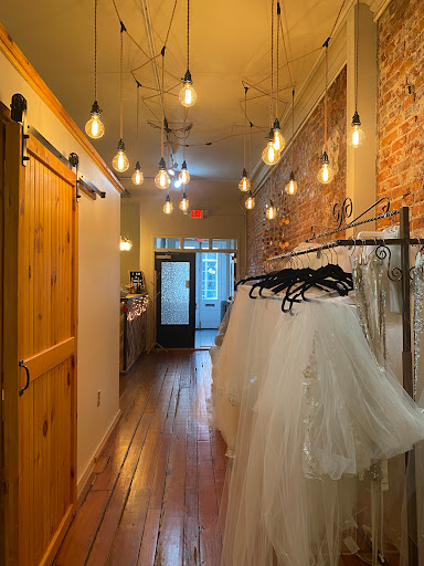 Bridal Shop «Philly Bride», reviews and photos, 304 Walnut St, Philadelphia, PA 19106, USA