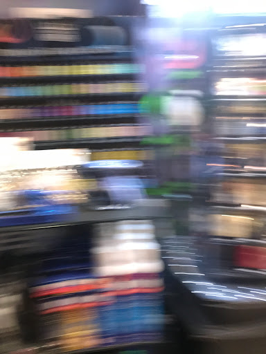 Tobacco Shop «Whole Leaf Tobacco», reviews and photos, 4945 N Milwaukee Ave, Chicago, IL 60630, USA