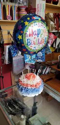 Florist «The Flower Pot & Basket Shop», reviews and photos, 5631 W Madison St, Chicago, IL 60644, USA