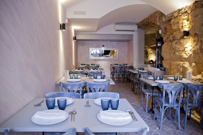 Restaurant Seasons - Pl. de Corsini, 10, 43001 Tarragona, Spain