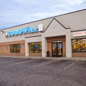 Thrift Store «Goodwill - Roseville: County Road B», reviews and photos, 1627 County B Rd W, Roseville, MN 55113, USA