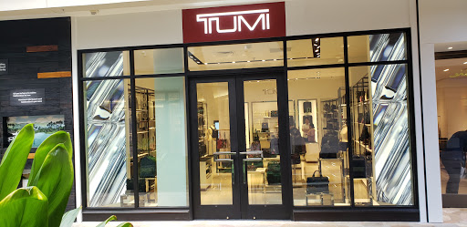 TUMI Store – Waikiki International Market Place