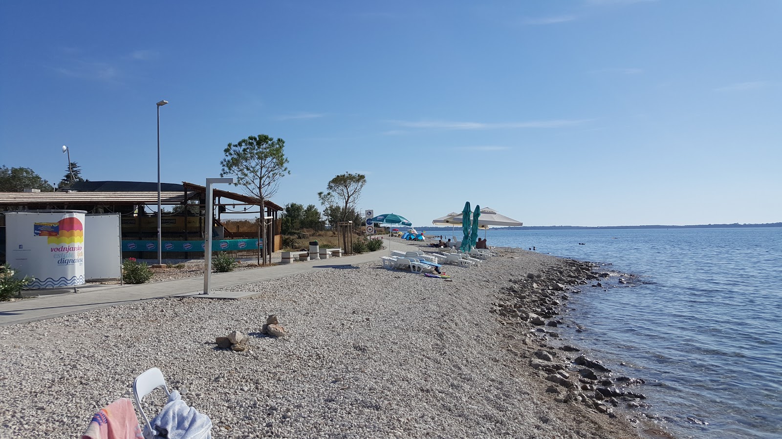 Foto de Praia de Peroj - recomendado para viajantes em família com crianças