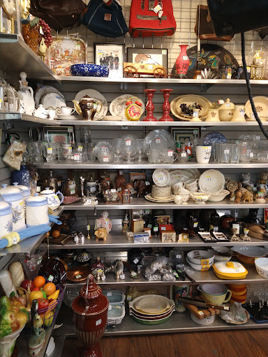 Thrift Store «Veterans Thrift Store», reviews and photos, 1190 Garey Ave, Pomona, CA 91766, USA