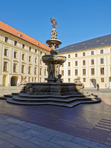 Recenze na Druhé nádvoří Pražského hradu v Praha - Krejčí