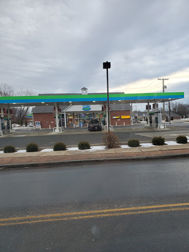 Gas Station «Pride», reviews and photos, 6 N Westfield St, Agawam, MA 01001, USA