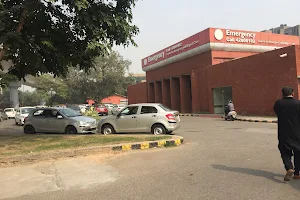 Mool Chand Hospital image