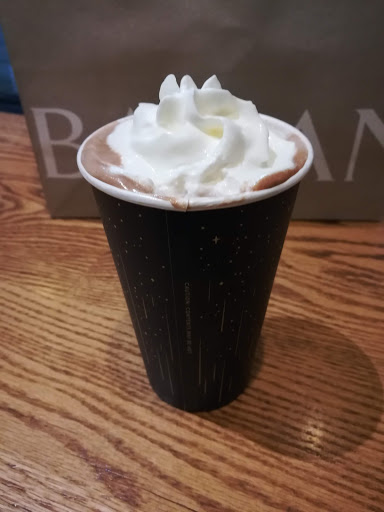 Shopping Mall «North & Sheffield Commons», reviews and photos, 1000 W North Ave, Chicago, IL 60642, USA