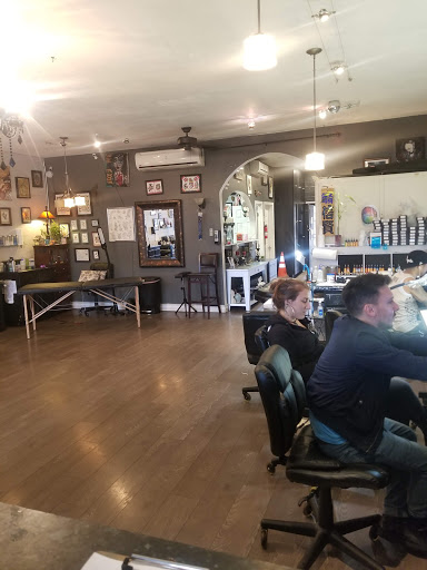 Tattoo Shop «Black Diamond Tattoo», reviews and photos, 412 Lincoln Blvd, Venice, CA 90291, USA