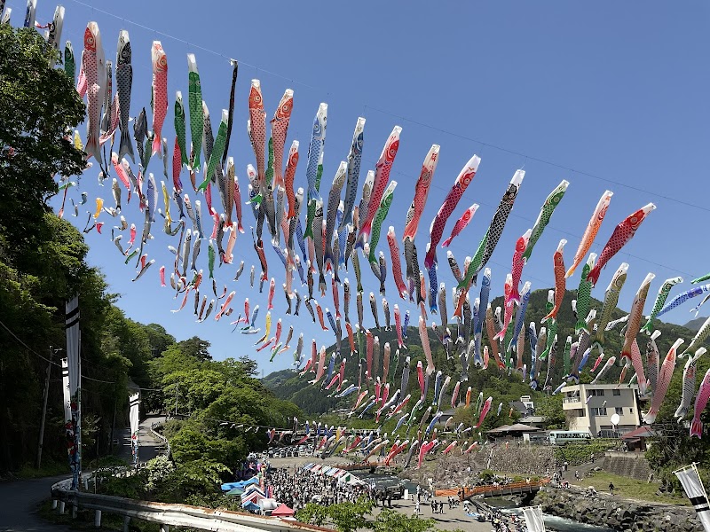 神流 鯉のぼり祭り
