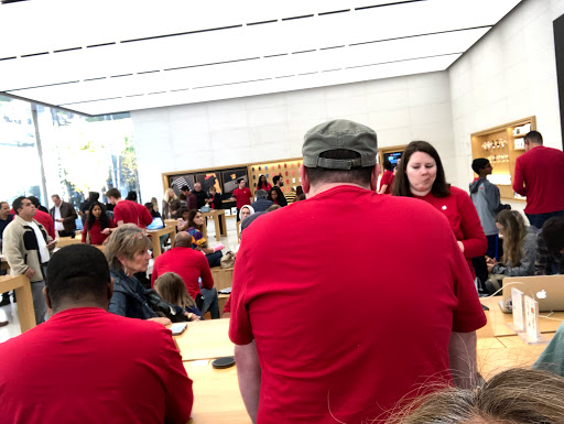 Computer Store «Apple Avalon», reviews and photos, 8130 Avalon Blvd, Alpharetta, GA 30009, USA