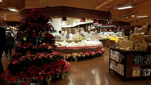 Gourmet Grocery Store «Metropolitan Market», reviews and photos, 2320 42nd Ave SW, Seattle, WA 98116, USA