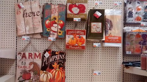 Grocery Store «Giant Food Stores», reviews and photos, 300 E Baltimore Ave, Lansdowne, PA 19050, USA