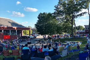 Howell Courthouse Amphitheater image