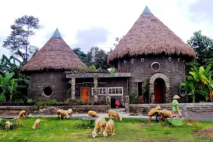 Iswanti's Earthbag Roundhouses image